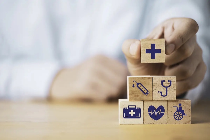 Healthcare themed imagery from the Resonance Health website